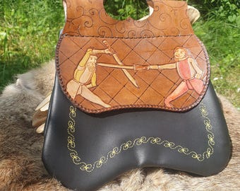 Bolsa de cuero medieval de doble bolsillo, estilo del siglo XV, con ilustración del manual de armas de Lecküchner, messer, pieza única, hecha en mayo.