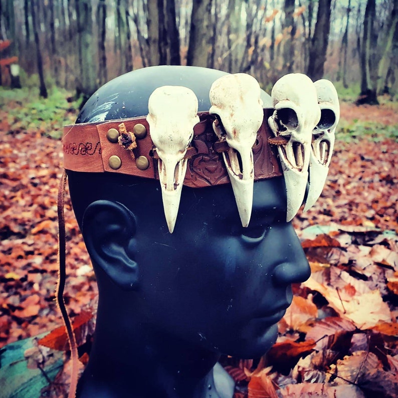 Shamanic type raven skull crown in leather and skull printed in 3d and hand painted, handmade image 5