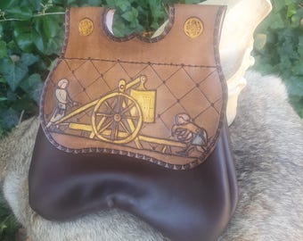 Monedero medieval de cuero con dos bolsillos, estilo siglo XV, con motivo de trabuquete iluminado, pieza única, hecho a mano.