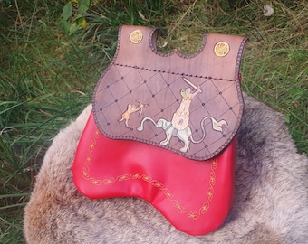 Medieval double-pocket leather purse, 15th century style, with illumination of a creature from the Luttrell Psalter engraved, unique piece, handmade