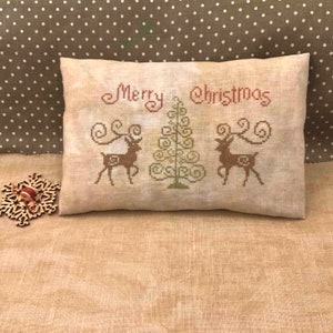 PDF Christmas Spirit Curls by Needle Treasures, Echantillonneur rouge au point de croix au coin design primitif, motif joyeux Noël, tableau moderne de Noël