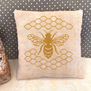 Bee Cross Stitch Pattern PDF, Honeycomb Monochrome Chart, Modern Farmhouse Bee Decor, Instant Download, One Thread Beginner Friendly