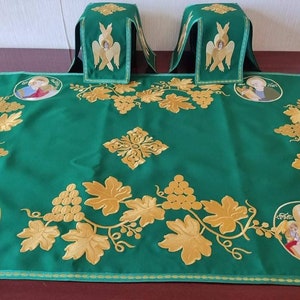 Chalice Covers,used in orthodox chereh during liturgy,to cover chalice and paten.they are embroyed with hand,silk cloth and andmetal threads