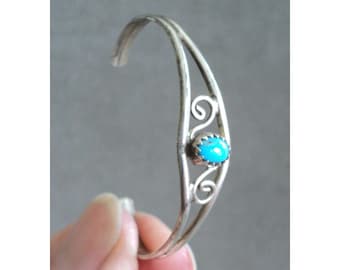 Vintage Women&#39;s / Child&#39;s TURQUOISE + Sterling Silver CUFF BRACELET Dainty 4.5&quot; Small - Fred Harvey Era
