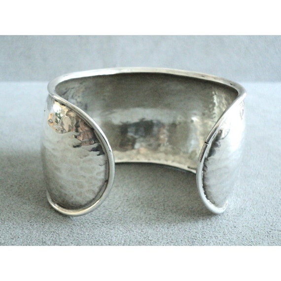 Vintage STERLING Silver Hammered Texture CUFF BRA… - image 3