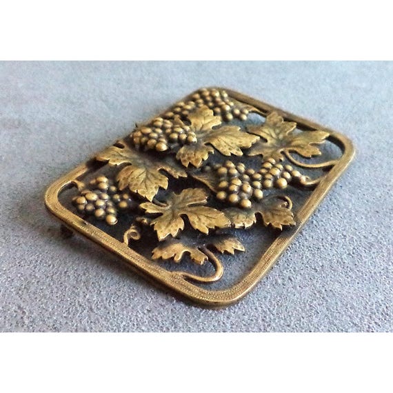 Vtg Grapevine Rectangular SASH BROOCH Detailed Un… - image 5