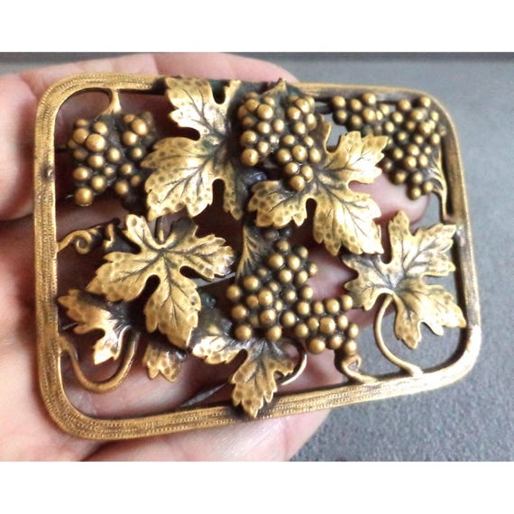 Vtg Grapevine Rectangular SASH BROOCH Detailed Un… - image 3