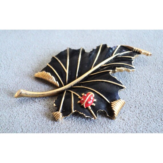 Vintage Trifari Ladybug brooch Red enamel Figural bro… - Gem