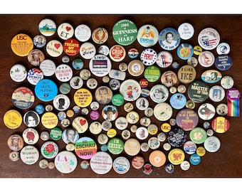 Lote Vtg 138 PINBACKS Político JUSTICIA SOCIAL Humor universitario Regional Lenticular