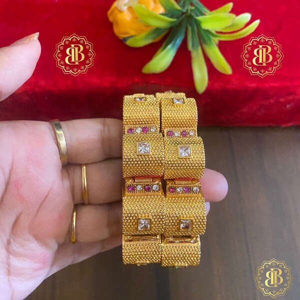 Saundaryam Fashions| Women's Gold Rajwadi Bengals/Indian Jewelry/Ghokhru/ Indian wedding jewelry / Handmade Kundan jewelry with pearls