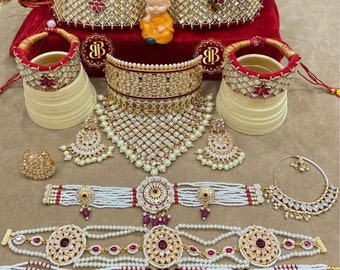 Saundaryam Fashions | Women's Rajwadi Kundan Pearl Rajputi Jewellery Set