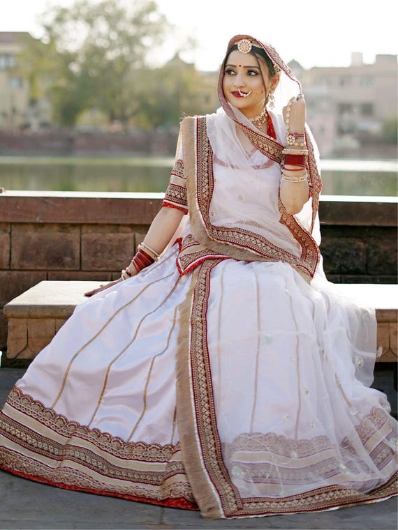 pictures of rajputi poshak designs