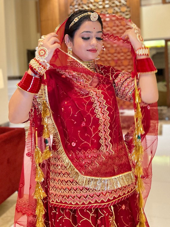 Baisa Raj Hukam in green poshak .... Cute and stylish #selfie !! Proud  Rajputana | Fashion show dresses, Rajputi dress, Rajasthani dress