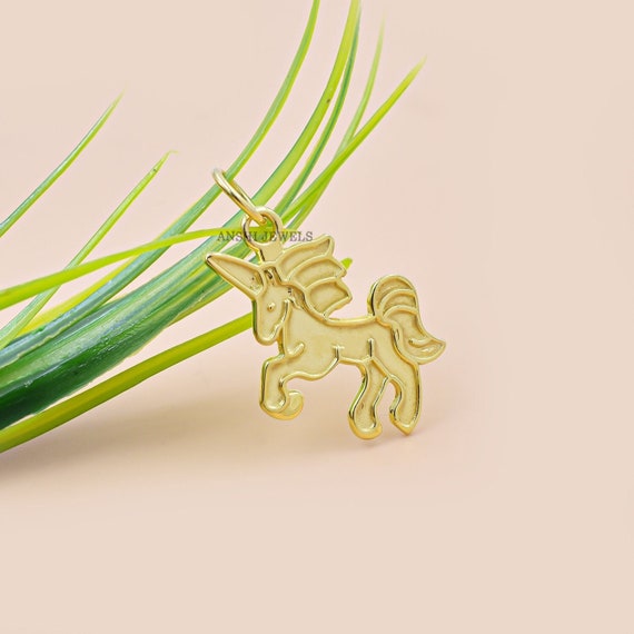 14k Yellow Gold Solid Small Unicorn Head Small 16mm Charm Pendant 14k Yellow Gold Solid Small Unicorn Head Small 16mm Charm Pendant