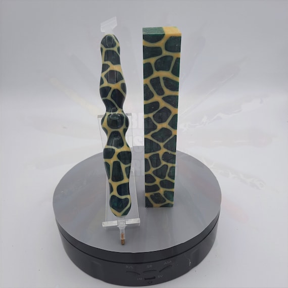 Diamond Painting Pen  - Emerald Green Giraffe limited edition - Handmade Custom handcrafted lathe animal spots