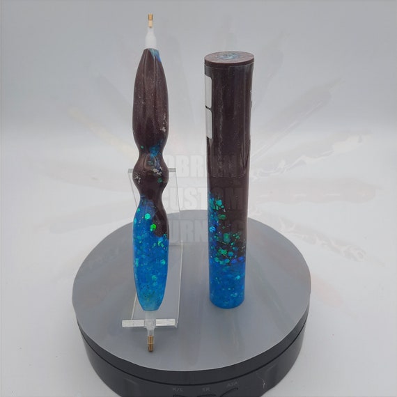 Diamond Painting Pen  - Thermal Mutations Red to Gray / Ballad Blue Glitter - Custom handmade handcrafted lathe acrylic