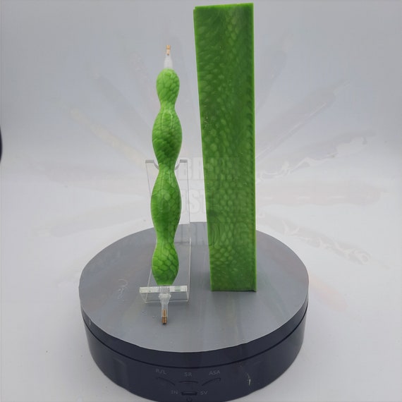 Diamond Painting Pen  - Juma Green Mamba - Handmade Custom hand turn lathe acrylic snake scales