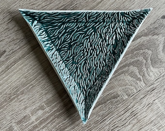 Decorative Triangular Plates - Misc. Patterns