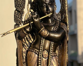 Estatua de Krishna de madera Kadam hecha a mano de 76 cm / Ídolo del Señor Krishna pintado a mano tocando la flauta / Murti de Krishna de madera / Regalo de decoración espiritual para el hogar