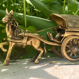 Vintage Brass Horse Cart Figurine | Handcrafted Antique Decor | Indian Brass Horse Carriage | Rustic Home Accent | Collectible Gift |