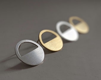 simple circle stud earrings