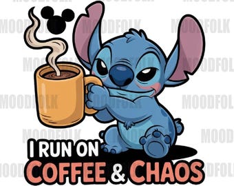 Descarga digital de Stitch Coffee Chaos / Sublimación PNG divertida de Stitch de Disney / Clipart de Disney para amantes del café / Arte imprimible de Stitch DSD1