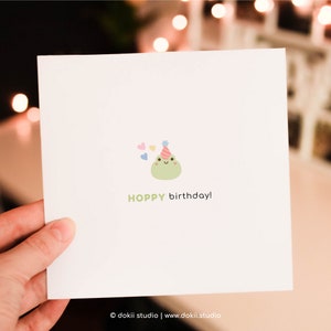 Carte de voeux d'anniversaire Hoppy Grenouille Jolie carte de jeu de mots d'anniversaire pour petit ami, petite amie, meilleure amie | Carte Kawaii pour les amoureux des grenouilles, cadeau grenouille drôle Royaume-Uni