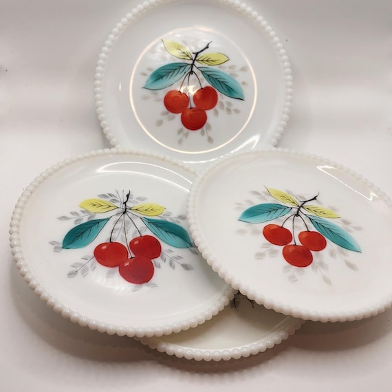 Westmoreland Beaded Edge Milk Glass 7 1/2” Dessert Salad Plate