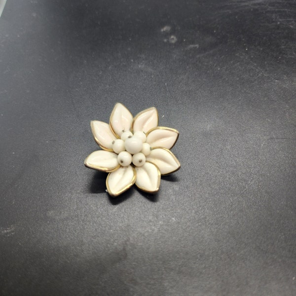Vintage Cora Mid Century White Poured Glass Flower Brooch/Pi