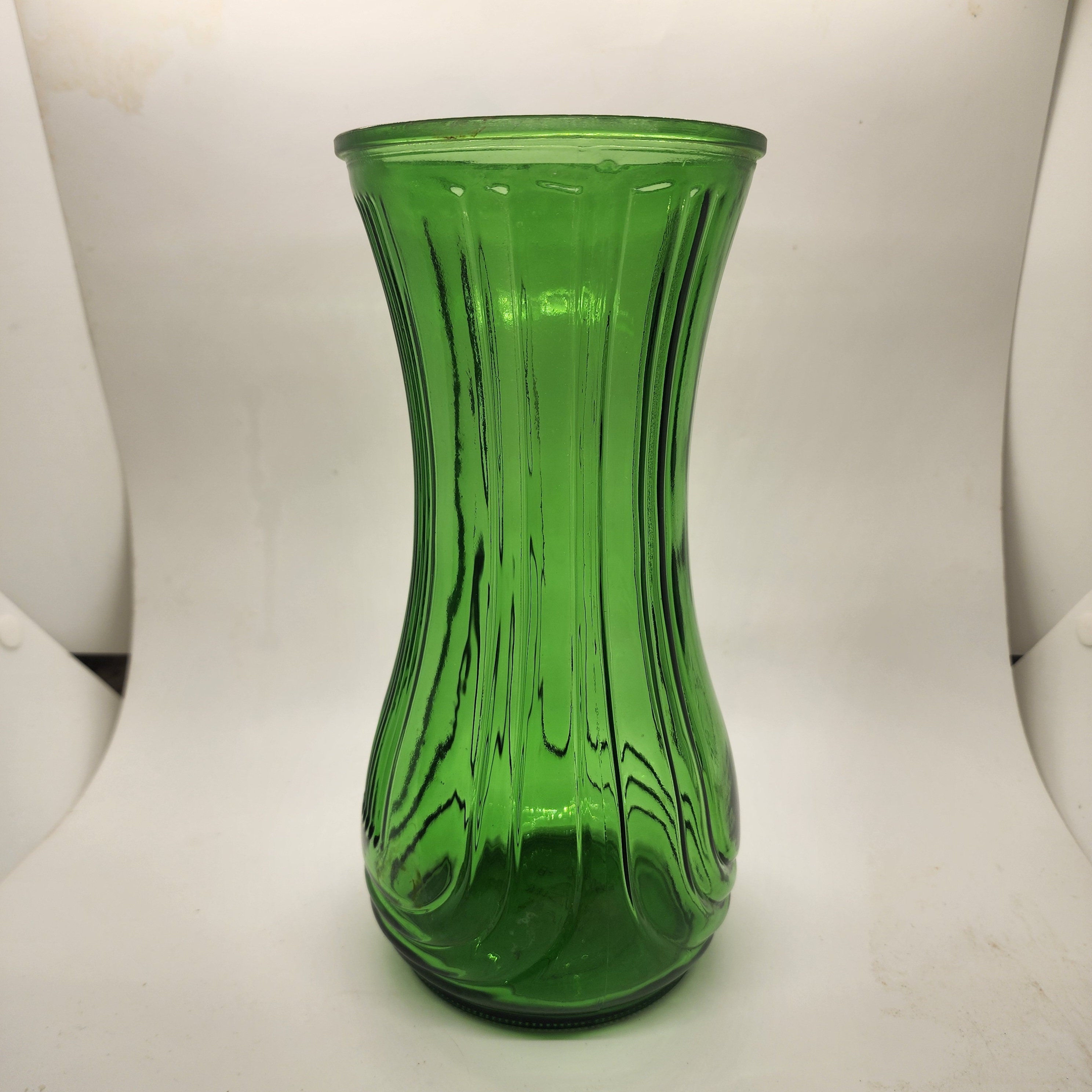 Hoosier Glass VASE # 4086-B Emerald Green Vertical Line Made in