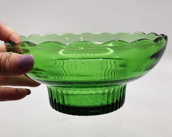 Vintage 50's E.O. Brody CO M2000 Emerald Green Footed Glass Bowl Scalloped Rim