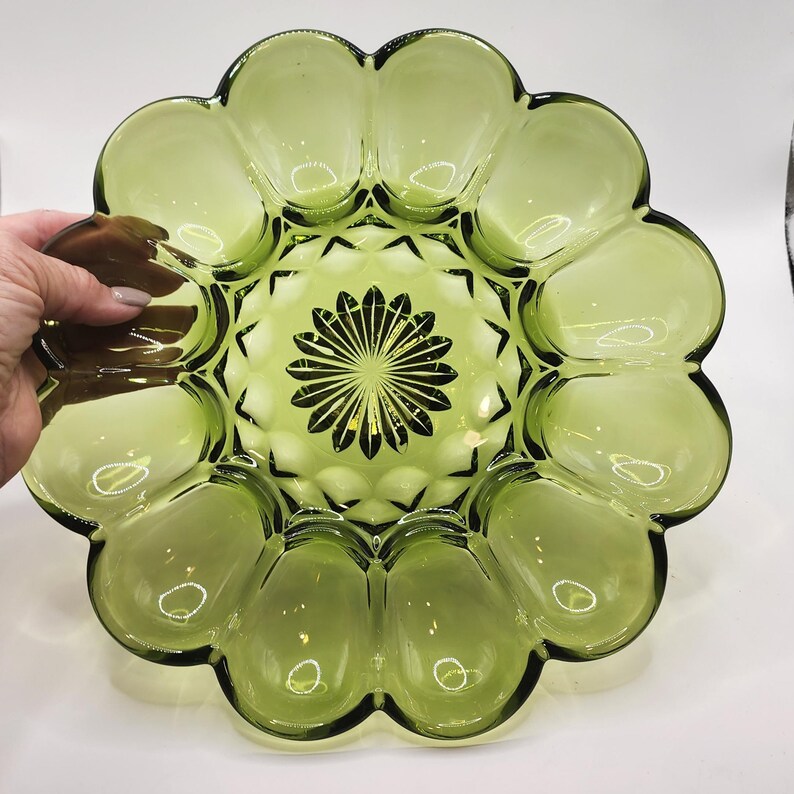 Anchor Hocking Fairfield Starburst Avocado 1972 Scalloped Edge Deviled Egg Plate Vintage