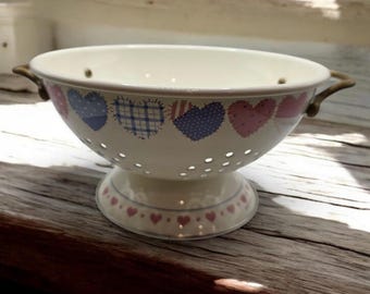Vintage White Enamelled Strainer or Colander, Hearts from Hallmark Cards, 1986, Blue and Pink Themed Country Patchwork Design Brass Handles