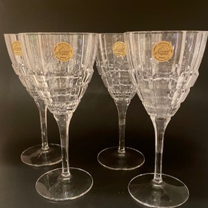 Cristal D’Arques France Genuine Lead Crystal Set of 4 Garanti 24% Wine Glasses Stemware