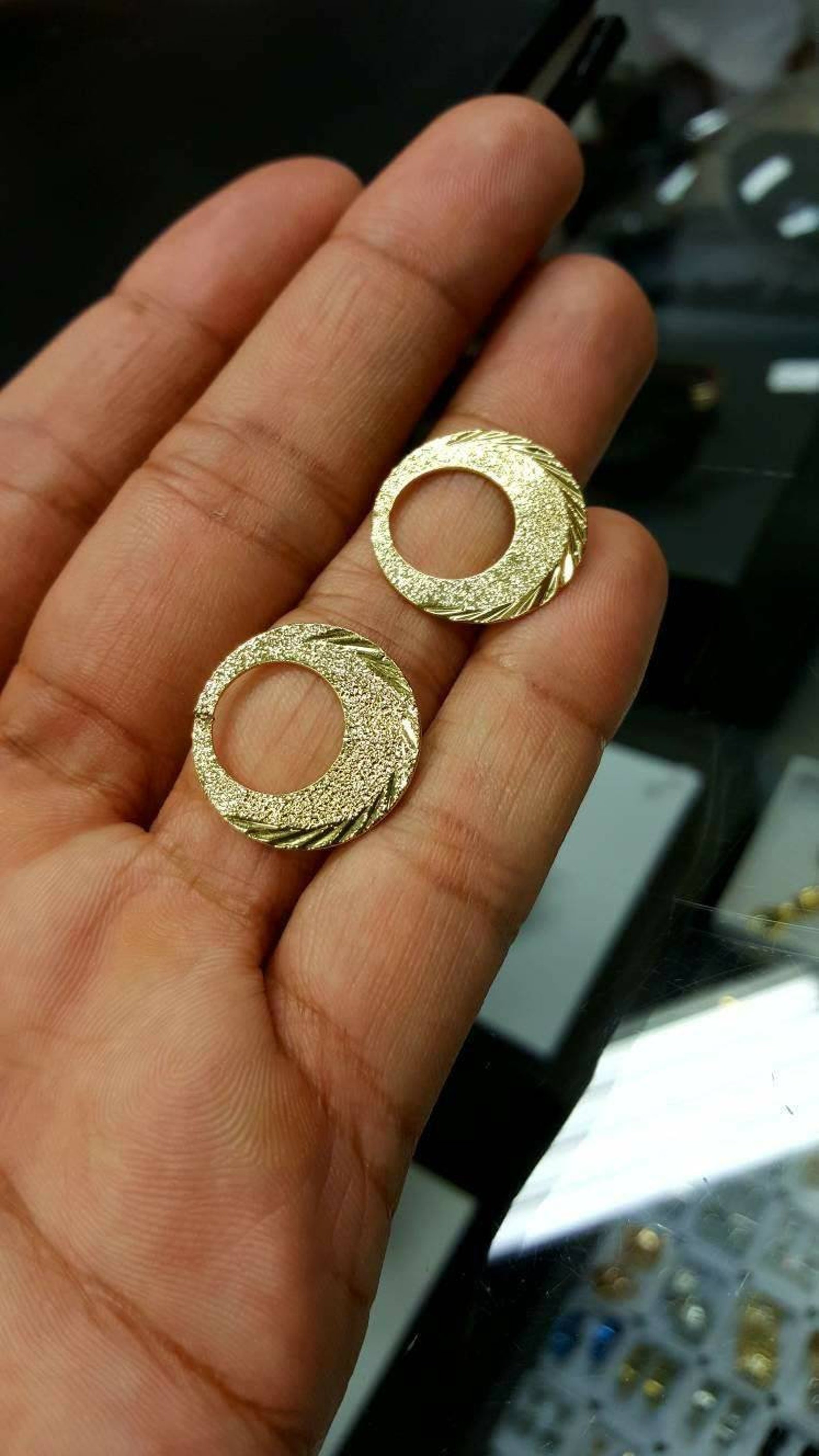 18k Gold Titanium Nattiyan Hoop Earrings Karan Aujla Nattiyan Etsy