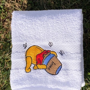 Disney Winnie The Pooh Set of 2 Bath Hand Towels Embroidered