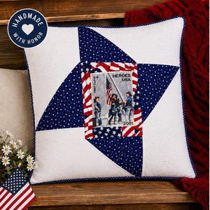 Fodere per cuscini commemorative dell'11 settembre, fatte a mano (coppia), grandi 49,5 x 49,5 cm, tributo patriottico ai vigili del fuoco, realizzate in Virginia, *imbottitura inclusa*