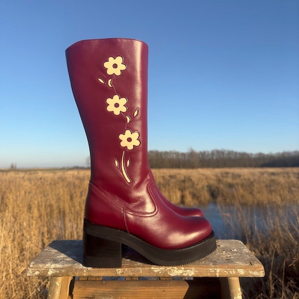 Platform Flower Boots Bordeaux