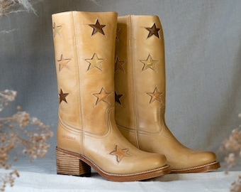 Star Boots in Tan