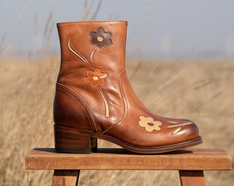 Flower Ankle Boots Cognac Brown