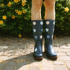 Flower Boots in Dark Blue