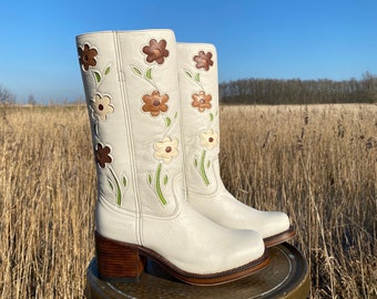 Blossom Boots Beige (Flower)