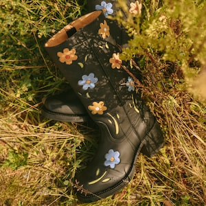 Buty kwiatowe czarne