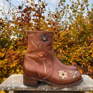 Flower Ankle Boots Brown