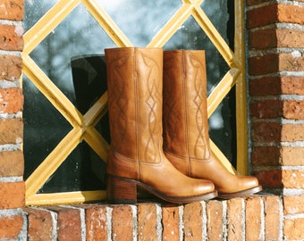 Chunky Retro Boots in Brown