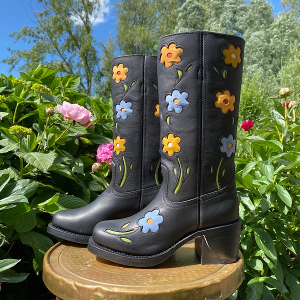 Flower Boots Black
