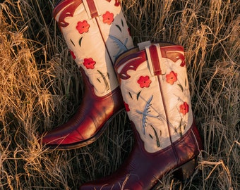 Colibri Boots Bordeaux | Bird | flower