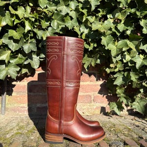 Stitching Taurus Boots Chestnut