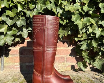 Stitching Taurus Boots Chestnut