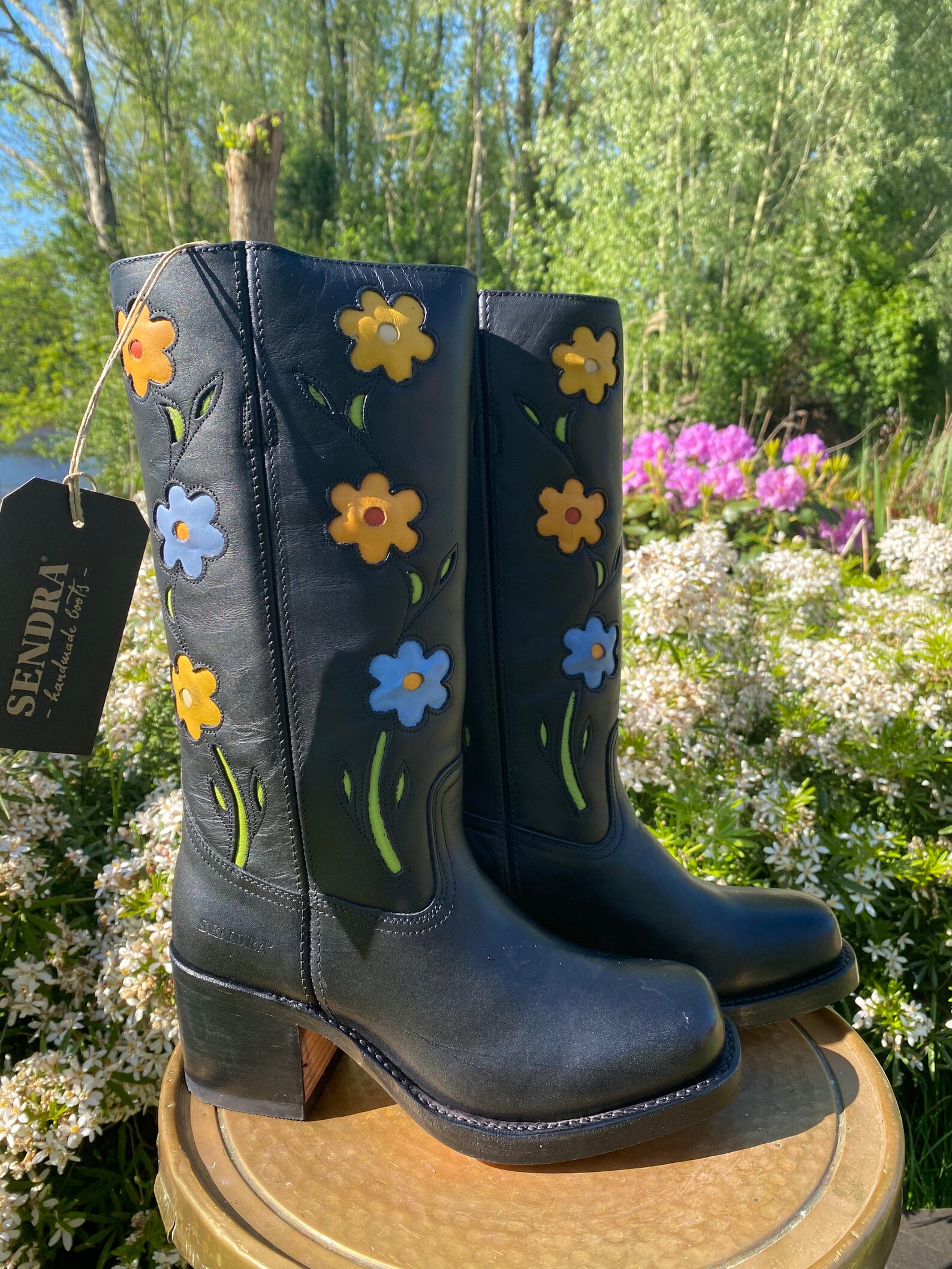 silver blossom boot for women in black